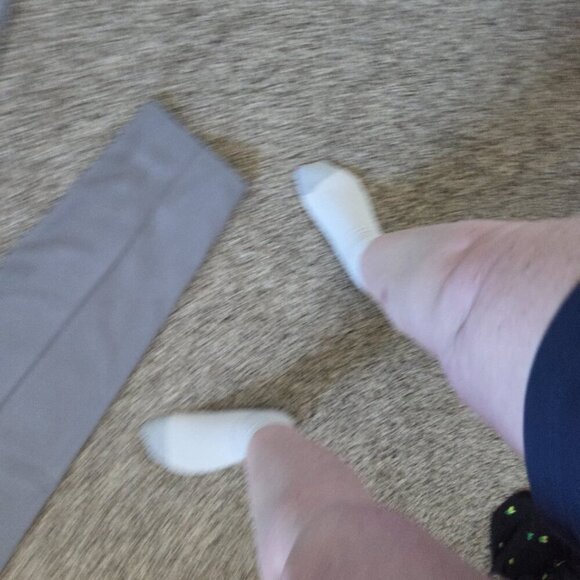 Haggar Men's Premium Classic Fit Flat Front Dress Pants Size 32X30 Gray Solid - Picture 5 of 9